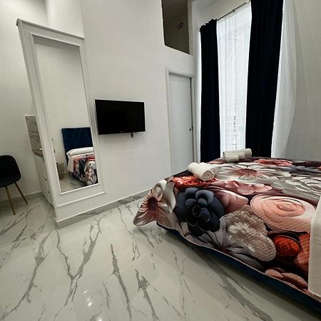 Nanninella Guest House Napoli Esterno foto