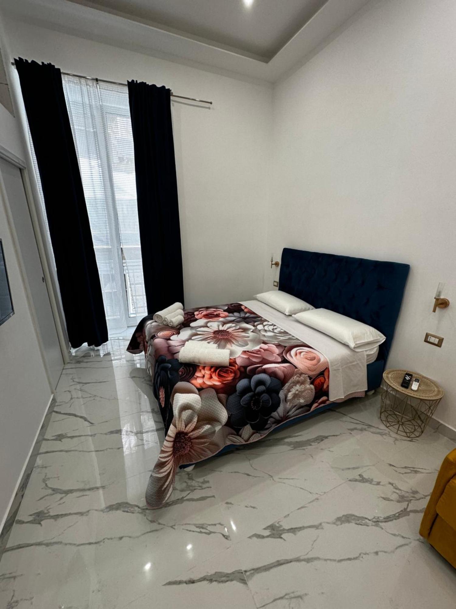 Nanninella Guest House Napoli Esterno foto