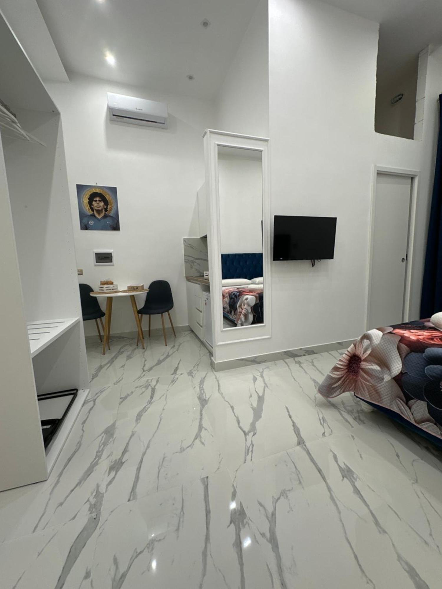 Nanninella Guest House Napoli Esterno foto